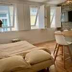 Apartament Cave-styled Duplex *