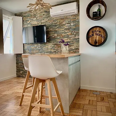 Cave-styled Duplex Apartment Porto