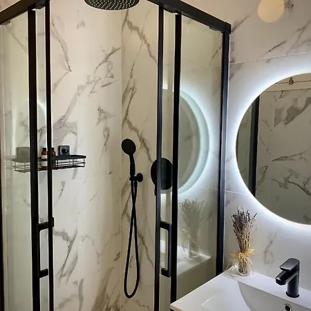 Cave-styled Duplex * Porto