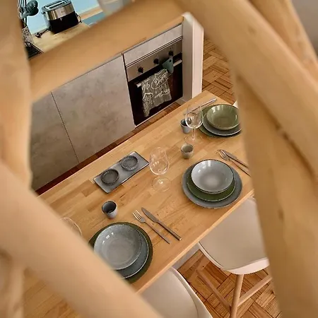 Cave-styled Duplex Appartement *